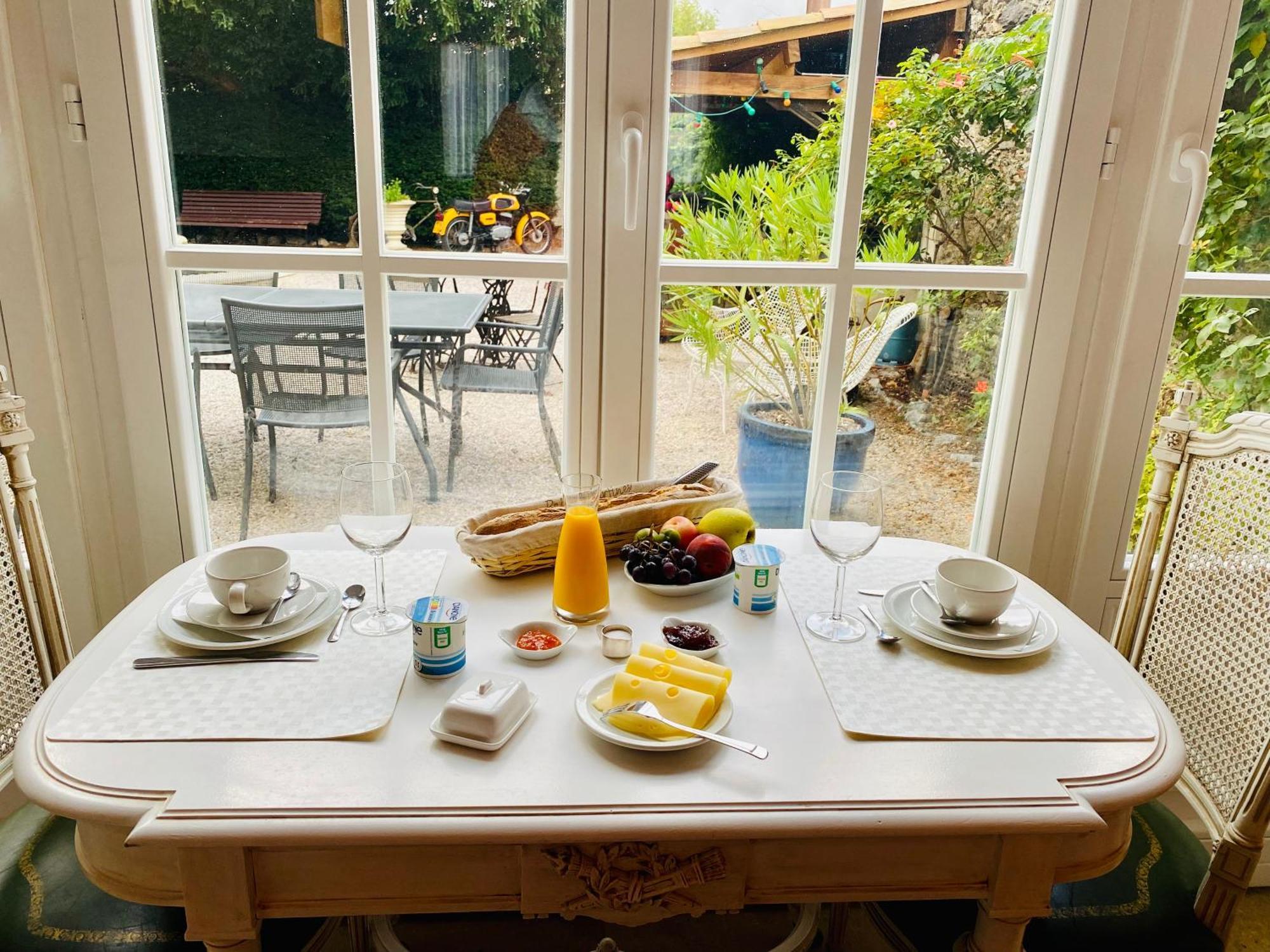 Bed and Breakfast Aux Berges Du Libre Felines-Termenes Exterior foto